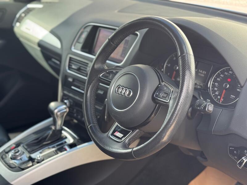 AUDI Q5