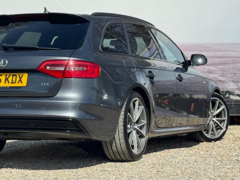 AUDI A4 AVANT